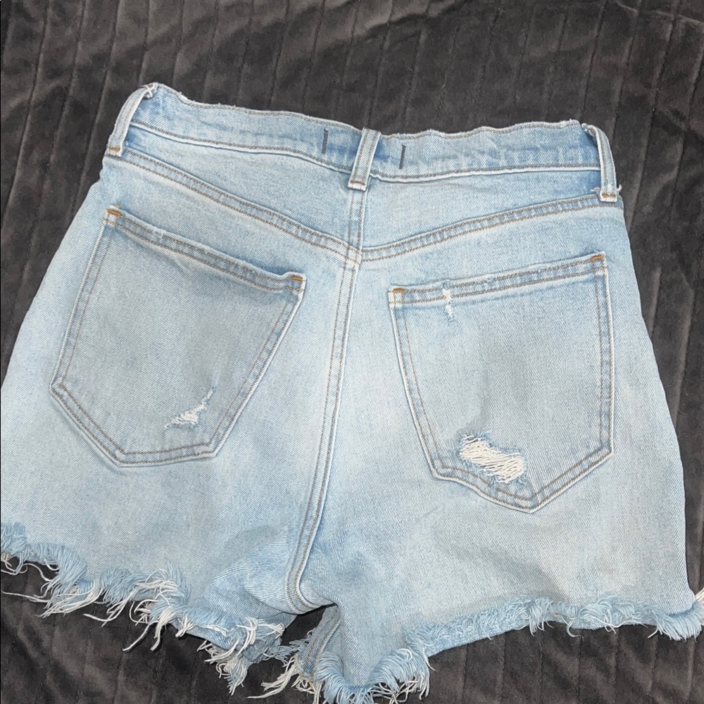 Abercrombie & Fitch 4 in Curve Love Mom Short - Picture 4 of 4
